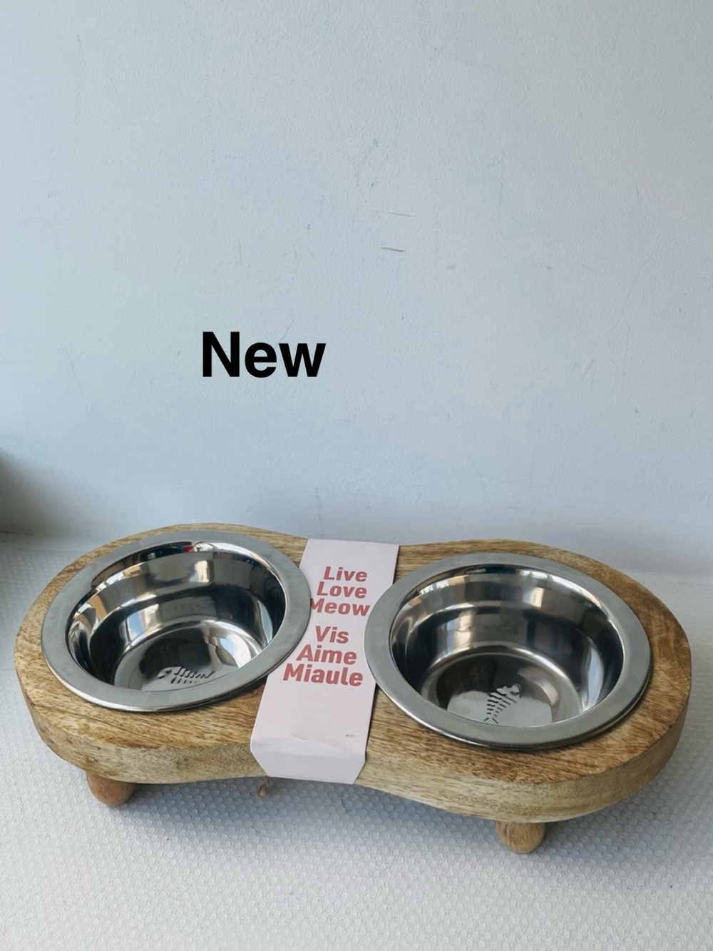 New Live Love Meow Double Elevated Wooden Cat Feeder & tags ⭐️⭐️⭐️